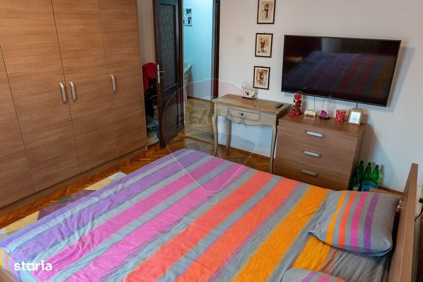 Casă cu 4 camere în Hășdat