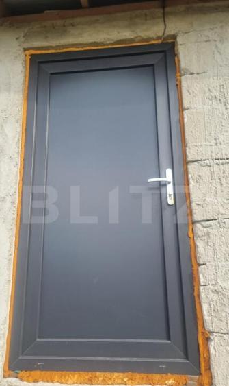 CASA LA ROSU CU TEREN - 15