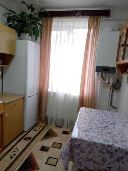 Apartament 2 camere, central, etaj 2 - 4
