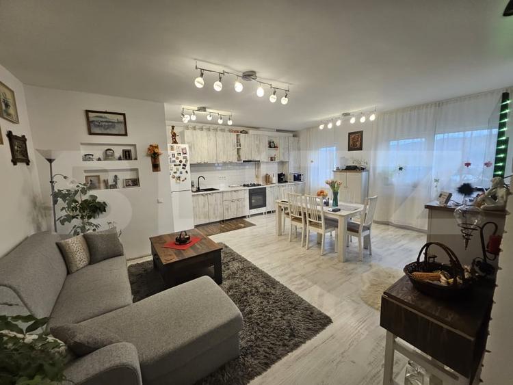 Apartament semidecomandat cu 2 camere, foarte luminos, zona Terra - 1