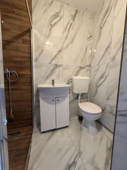 Casă cu 4 camere cu Teren 50 Mp în Moșnița Nouă