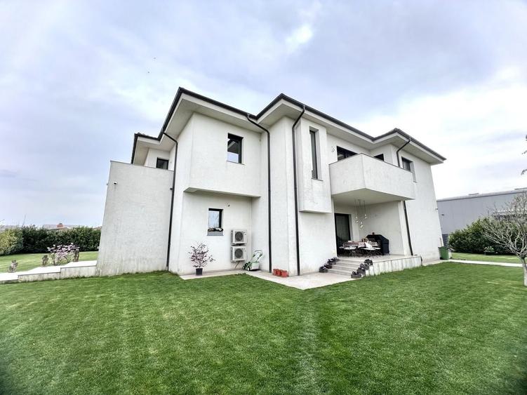 Proprietate deosebita suprafete generoase 580 mp teren 2076 mp - 22