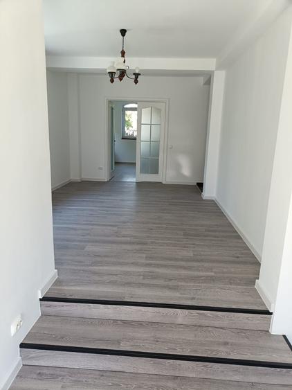 VILA DEOSEBITA cu GARAJ si PIVNITA - 5