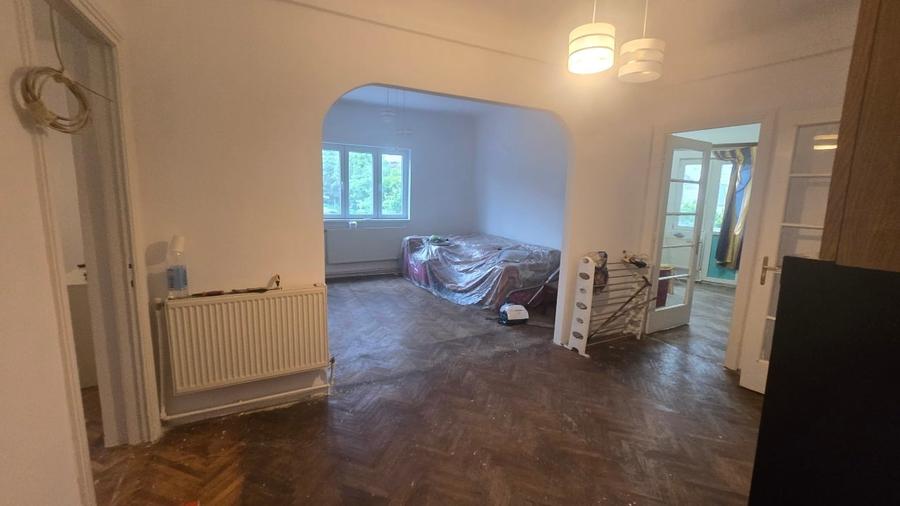 apartament cu 3 camere + 2 boxe + terasa 20 MP  Bd. Regina Maria nr. 50 - 1