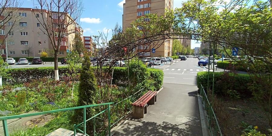 Apartament 3 camere luminos, orientare sudică – Bulevardul Griviței, Brașov - 1