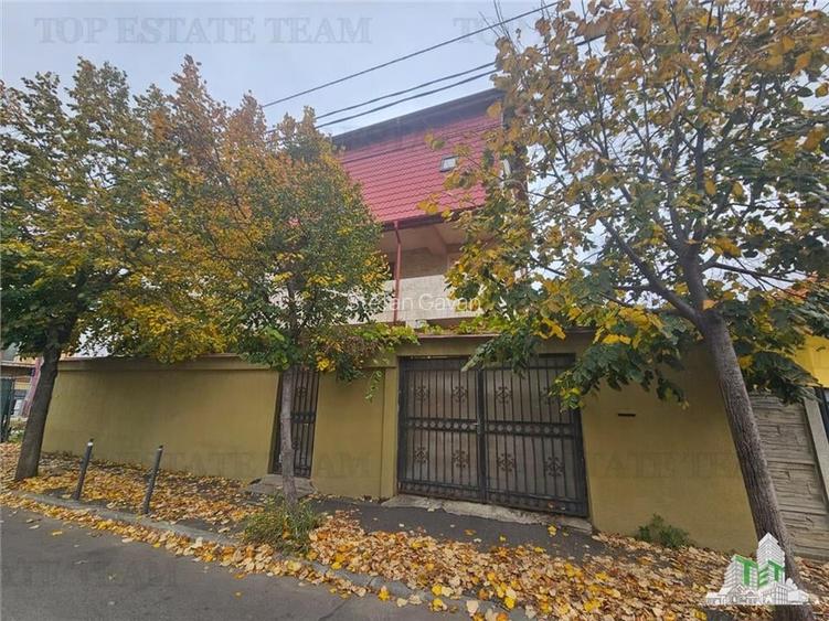 Vila spatioasa 670mp utili in zona Gorjului-Uverturii Vila spatioasa 670mp utili in zona Gorjului-Uverturii
