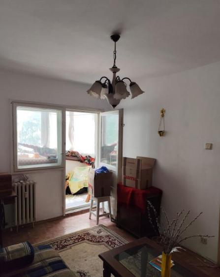Apartament cu 4 camere decomandat, 90 mp, zona Titulescu - 13