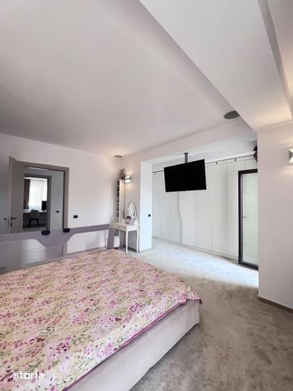 Casă cu 4 camere cu Teren 500 Mp în Central