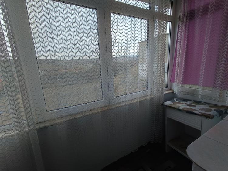 Apartament 3 camere,48 mp,etaj 3 - 7