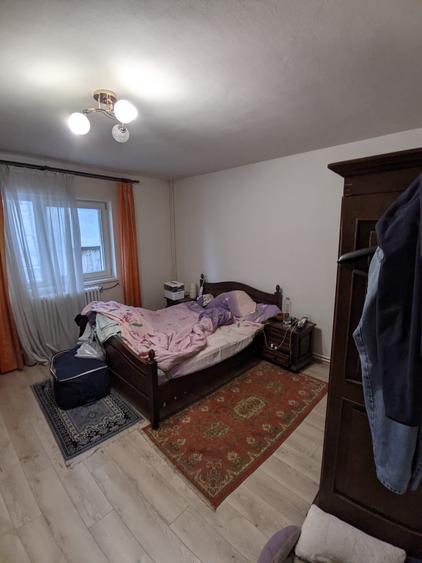 Casă cu etaj de vânzare, 5 camere, 2 băi, Dâmbu Rotund zona strada Livezeni - 21