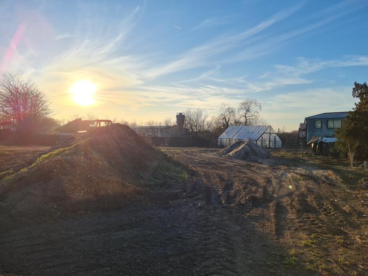 Proprietate mixta- spatii comerciale, service auto, casa si teren - 6