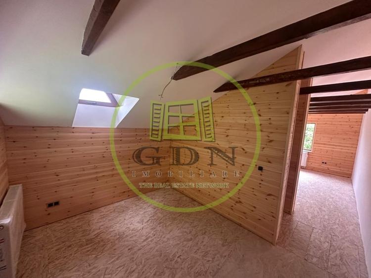 Duplex deosebit cu vedere panoramică spre munți și pădure – Tocile, Sadu - 9