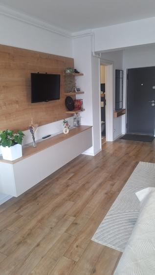 Garsoniera de inchiriat Tractoru - 9