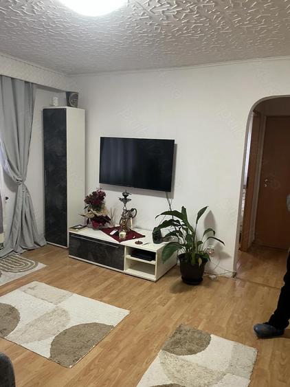 Inchiriez apartament 2 camere langa spitalul de urgen?e Satu Mare,suprafa?a de 40 de m decomodat - 1