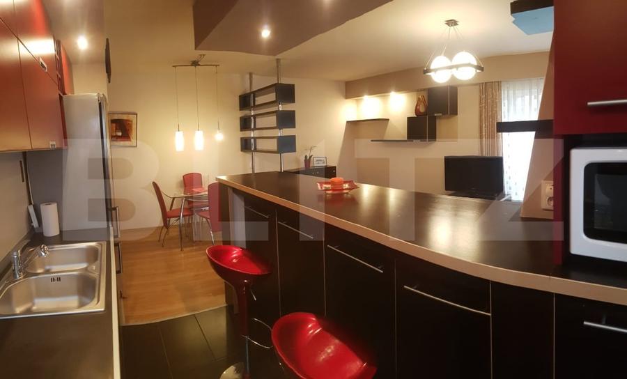 Apartament cu 2 camere semidecomandat, mobilat în Bună Ziua