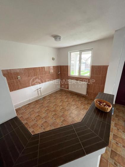 Casa 5 camere 2 bai 135mp, Lunca Cetatuii, CT, 2010, Garaj - 3