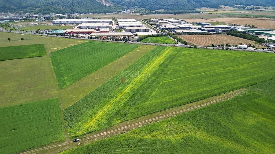 Teren intravilan - 5