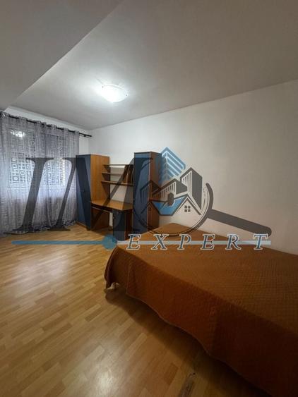 Apartament de Vânzare etaj 1 zona Tolstoi - 2