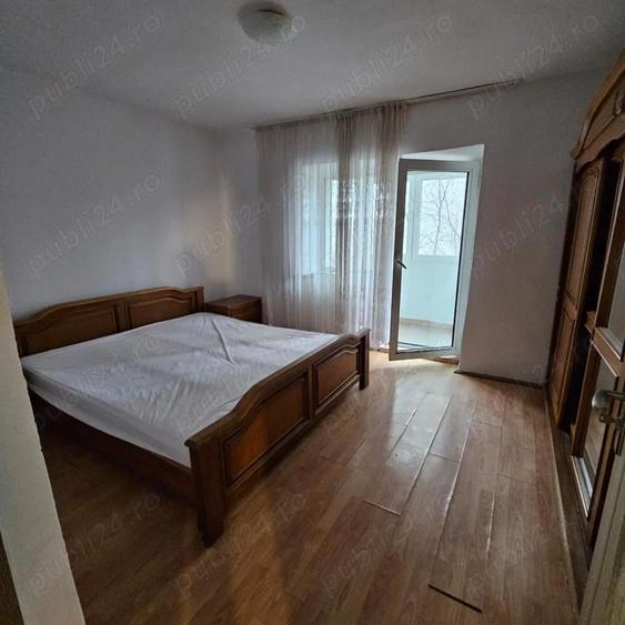 Vand apartament cu 3 cam cu vedere la Piata Traian - 3