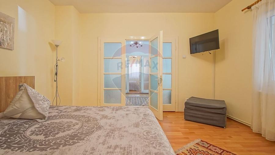 Vilă cu farmec istoric în Bușteni, pensiune sau locuință de vacanță! - 4