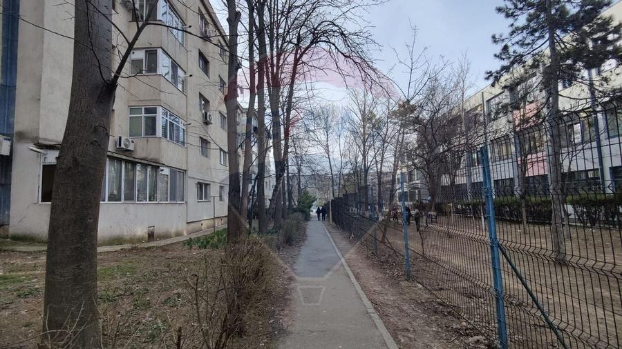 Apartament cu 3 camere de vânzare - 9