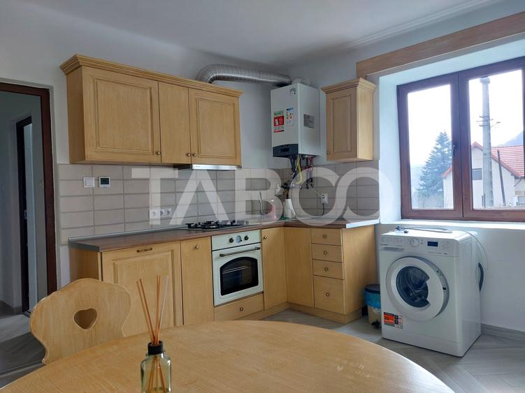 Casa 58 mp cu gradina 300 mp pet friendly central Cisnadioara - 3