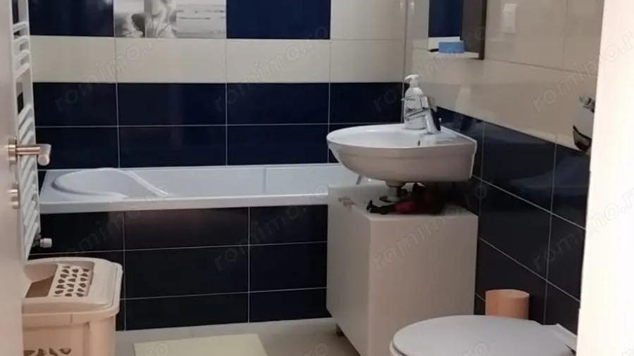 Apartament 3 camere, zona Tractorul - 13