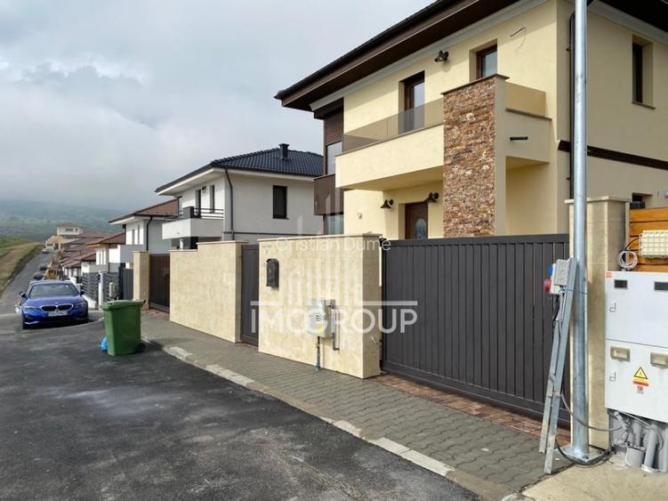 Casa Premium cu 3 Dormitoare & Curte Intretinuta - Borhanci