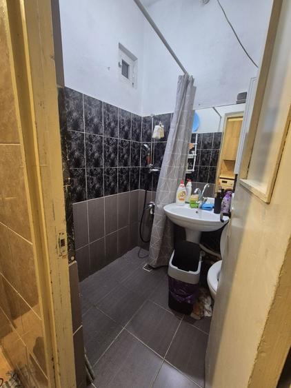 Inchiriez garsoniera zona troianu - 1