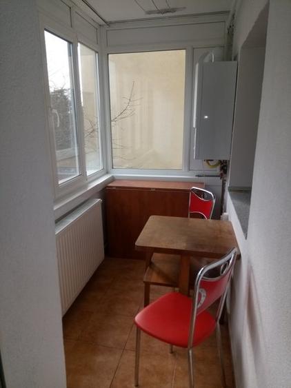 Pipera, OMV, Porche, Renault - 5