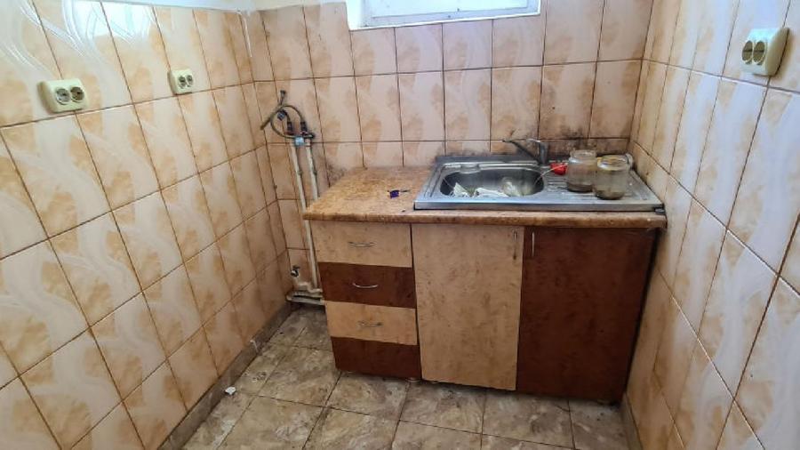 CARTIER PROGRESUL - SLATINA, Apartament cu 3 camere - 40 mp - etaj 4/4, Str - 4