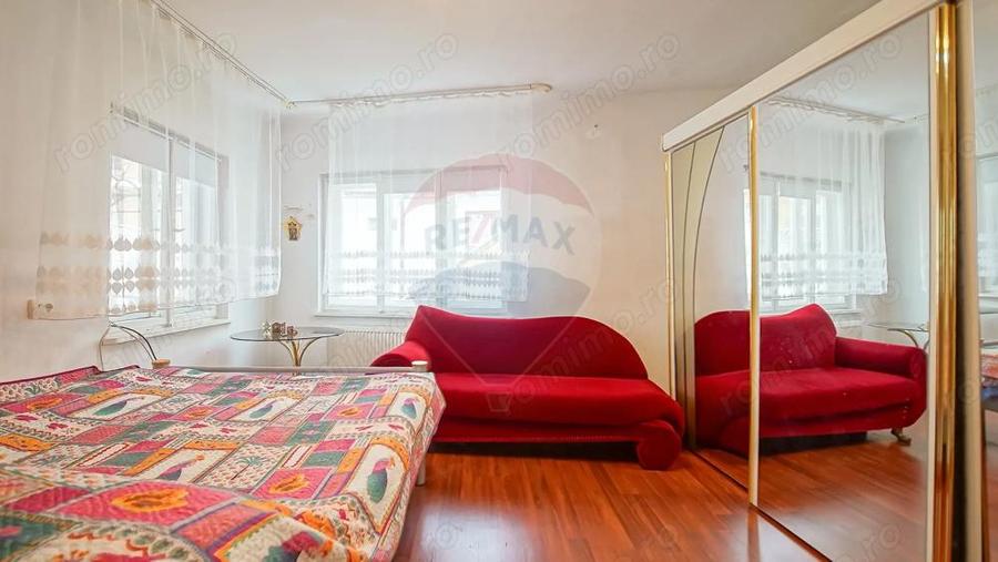 Proprietate cu 2 apartamente ?i garaj, Schei - 14