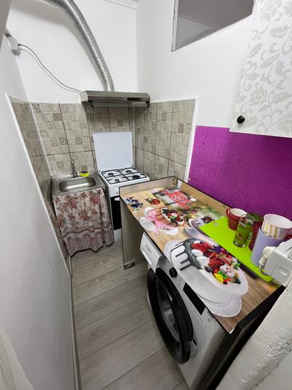 Cet , gars decomandata/renovata. - 9