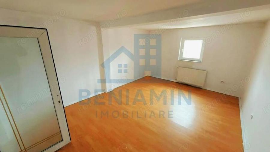 Vila P+2 Alexandru Cel Bun cu doua etaje si curte proprie - 3