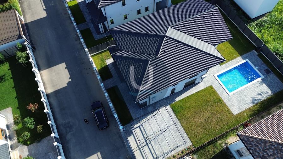 Casă individuală cu 5 camere cu Piscina în Corbeanca