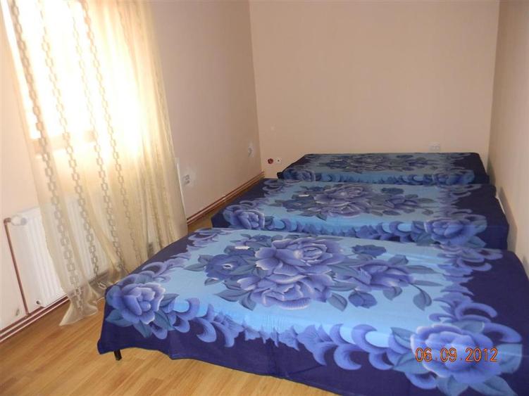 Vila pentru cazare muncitori Vladimirescu 18 lei/zi /pers. - 3