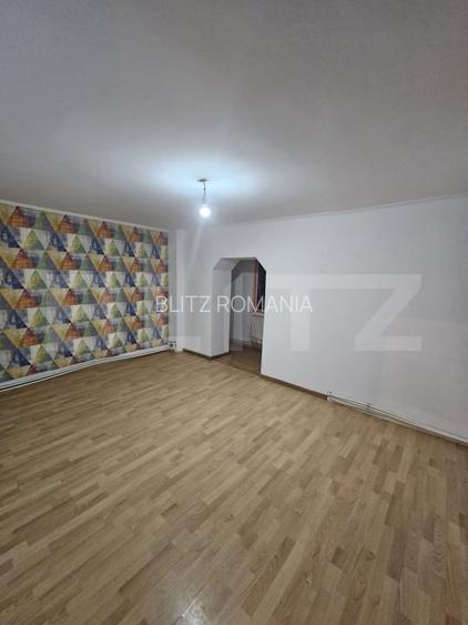 Apartament spatios, 4 camere, zona Obcini