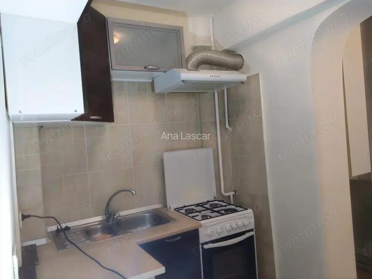 Ofer spre inchiriere garsoniera in zona Sebastian
