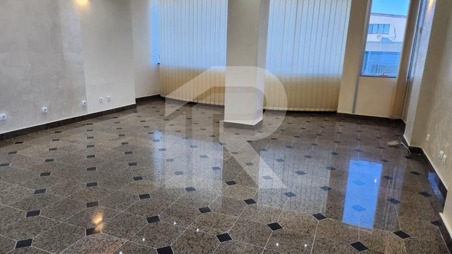Spațiu premium birouri sau clinică, 2 corpuri, 12 parcări, lift, terasă - 7500 E - 27