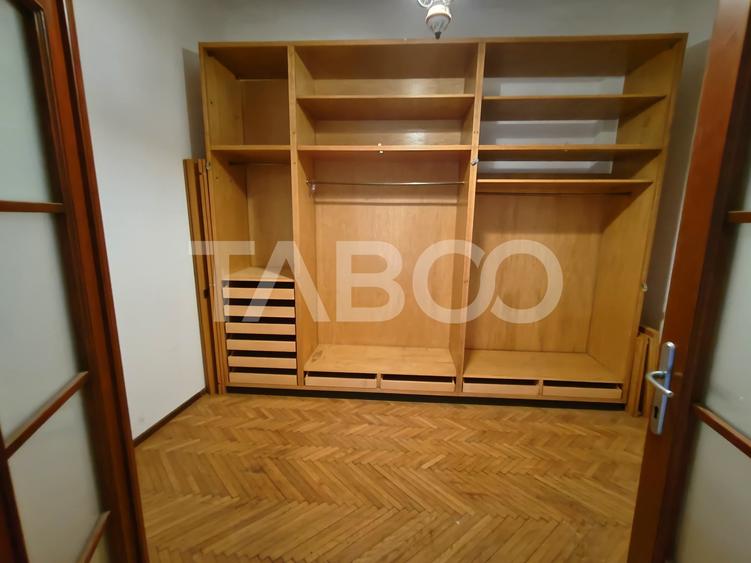 Spatiu de inchiriat in curte proprie - zona Lupeni - Comision 0 - 9