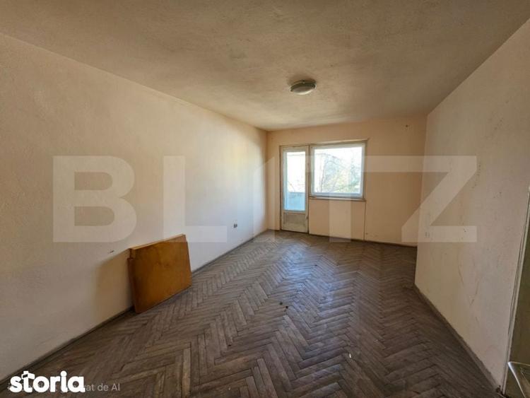Apartament 2 camere, 52 mp, decomandat, etaj 2 necesita renovare, - 1