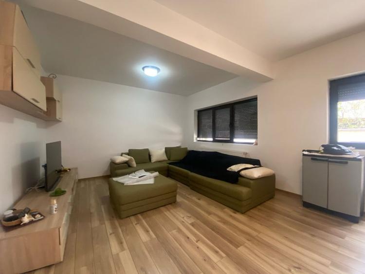 Casa, 110mp, P+1+Pod, centrala proprie, curte, Bragadiru - 1