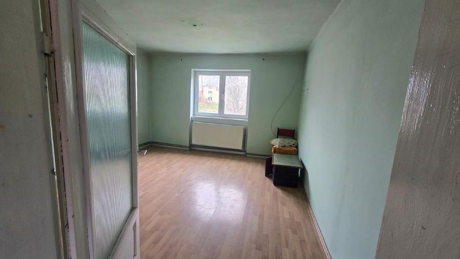 Casa de vanzare - Sustiu , Bihor - 3097 mp teren - 3