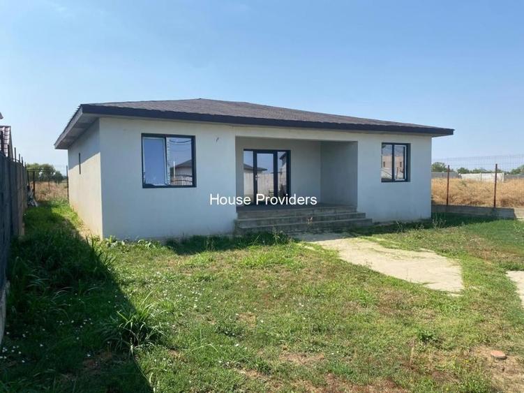 Casă 137 mp, la alb, construcție solidă, Dimieni, com. Tunari - 1