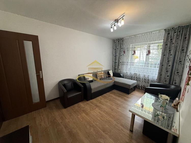 De Închiriat: Apartament 2 Camere semidecomandat, Curte Privată - 2