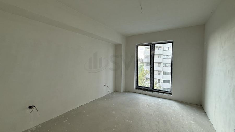 Apartament cu 3 camere decomandat în Sisești