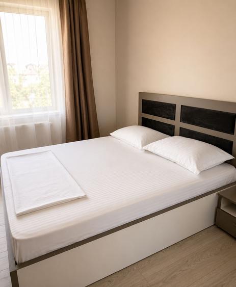 Casă individuală cu 4 camere cu Teren 200 Mp în Central
