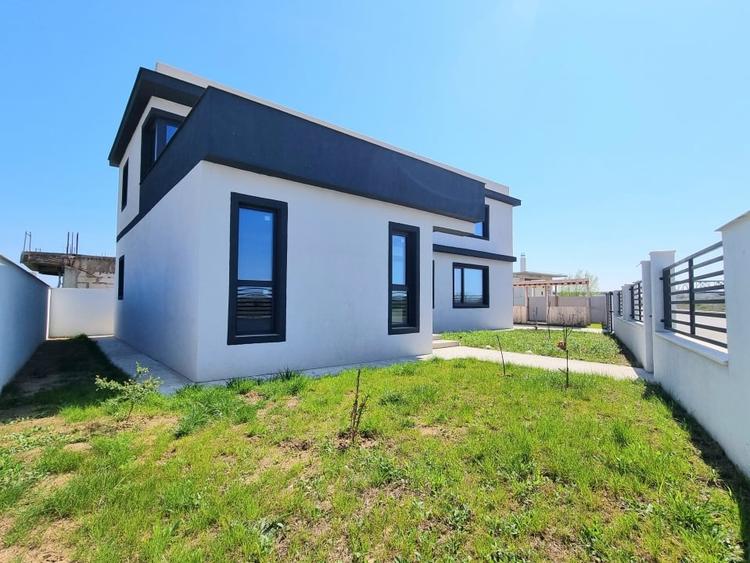 Casa P+1 in Navodari, cartier Midia Sat, vedere spre Lacul Tasaul - 3