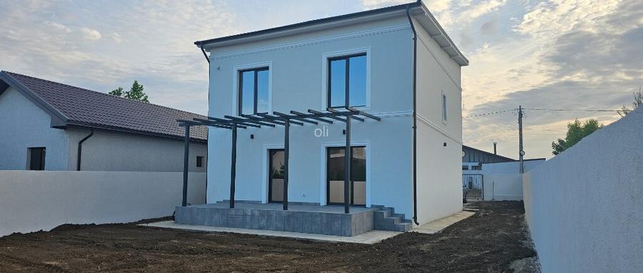 Casa, vila in Cumpana strada amurgului