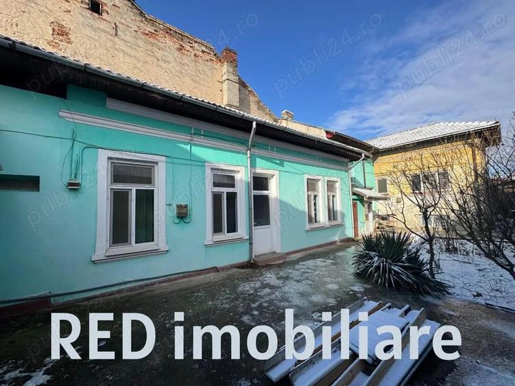 Spa?iu comercial + locuin?a, dublu acces stradal | Teren 300 mp | RED Imobiliare - 2